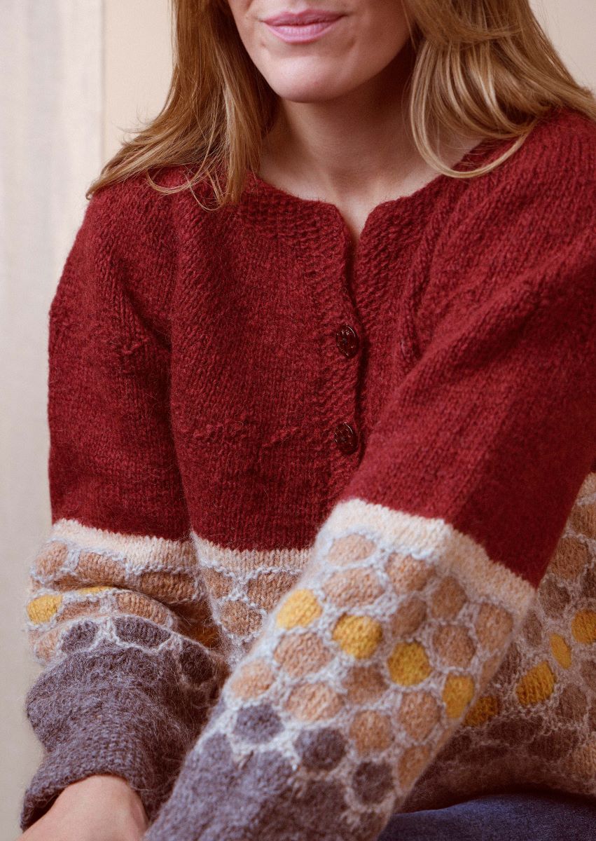 A knitted cardi Rochelle in Medium